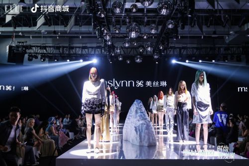 “遇见最美的你”美丝琳墨比斯风夏季发型新品发布(图2)