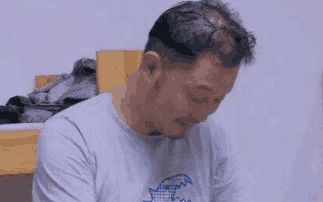这三大男星居然常年戴假发!一头乌黑长发全是骗人的!(图7)