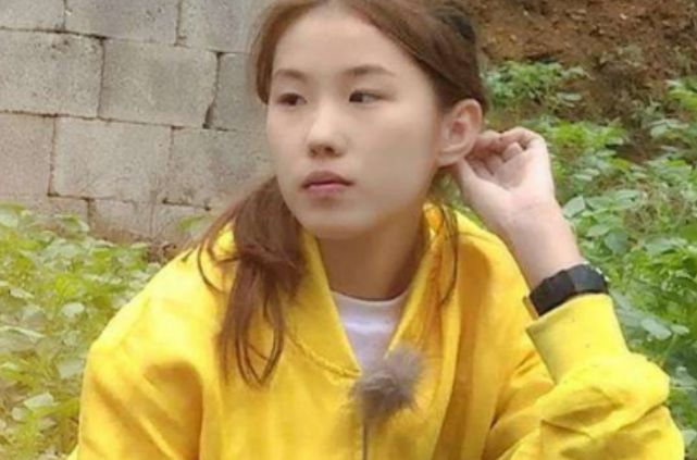 Emc易倍体育：辽宁16岁巨婴刘思琦：吃饭靠人喂每天花销过万如今过得如何(图14)