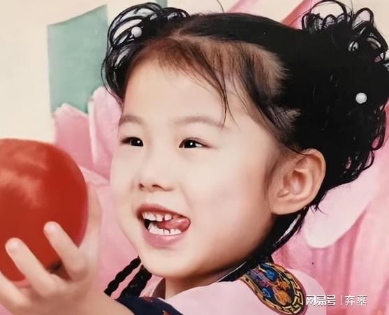 “巨婴”刘思琦：16岁吃饭靠人喂日花销过万如今状况让人惊讶(图4)