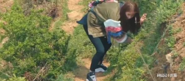“巨婴”刘思琦：16岁吃饭靠人喂日花销过万如今状况让人惊讶(图12)