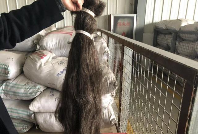 「特写」放弃上海40万年薪去卖假发给黑人(图2)