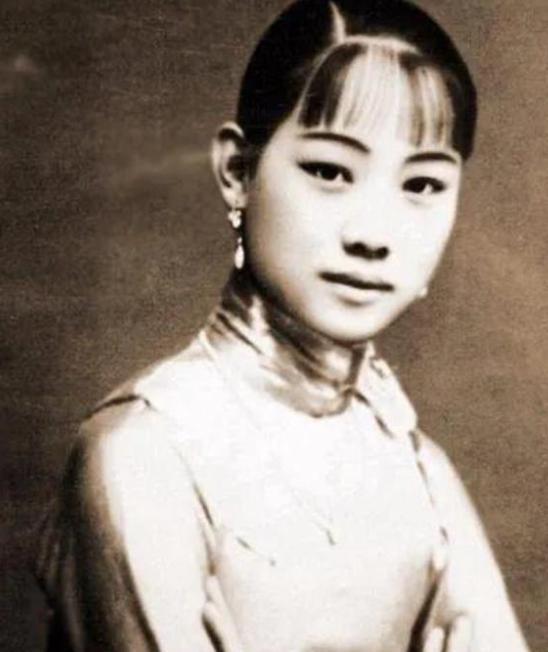 两女共侍一夫关系却情同姐妹生前三人同行死后则三人葬同穴(图10)