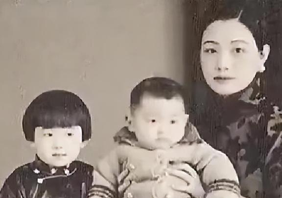 两女共侍一夫关系却情同姐妹生前三人同行死后则三人葬同穴(图7)