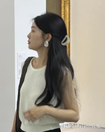 告别‘妈妈头’这款假发让你重拾少女时的浪漫与风情！(图2)