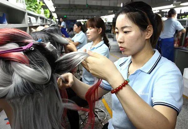 Emc易倍体育：去非洲卖假发河南人批量变富豪(图8)