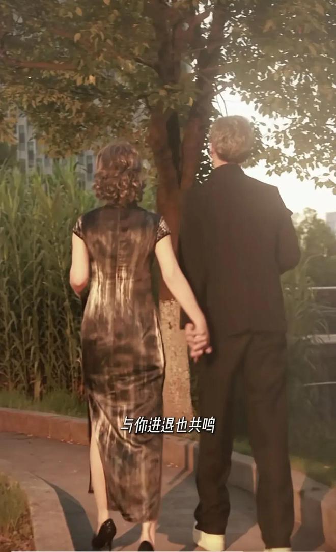 Emc易倍体育：49岁陈紫函七夕节晒婚纱照再次表态力挺老公戴向宇：你没错(图4)