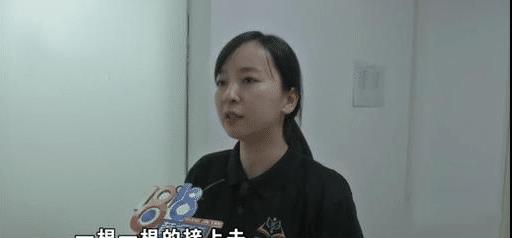 孩子的头发被老师剪掉家长：一根一根接上去将老师头发剪掉(图3)