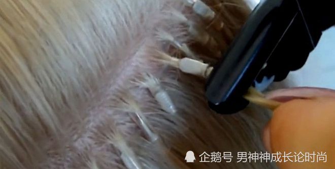 易倍体育网站：古装长发原来都是这样接上去的痛并快乐着很多人都第一次见(图3)