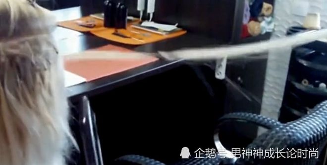 易倍体育网站：古装长发原来都是这样接上去的痛并快乐着很多人都第一次见(图4)