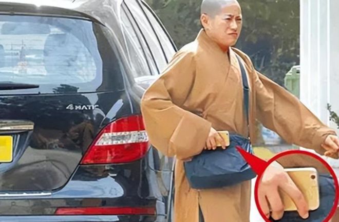 尼姑开豪车住别墅与2个和尚结婚东窗事发时屋里还藏着假发(图12)