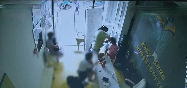 孩子的头发被老师剪掉家长：一根一根接上去将老师头发也剪掉(图3)