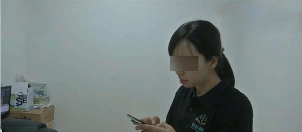 孩子的头发被老师剪掉家长：一根一根接上去将老师头发也剪掉(图1)