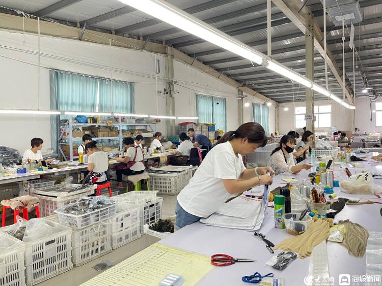 好品山东丨被称为“黑黄金”的发制品带领山东这座古城镇走出国门(图5)
