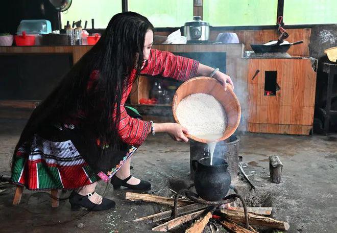 “天下第一长发村”头发竟然比人长？(图2)