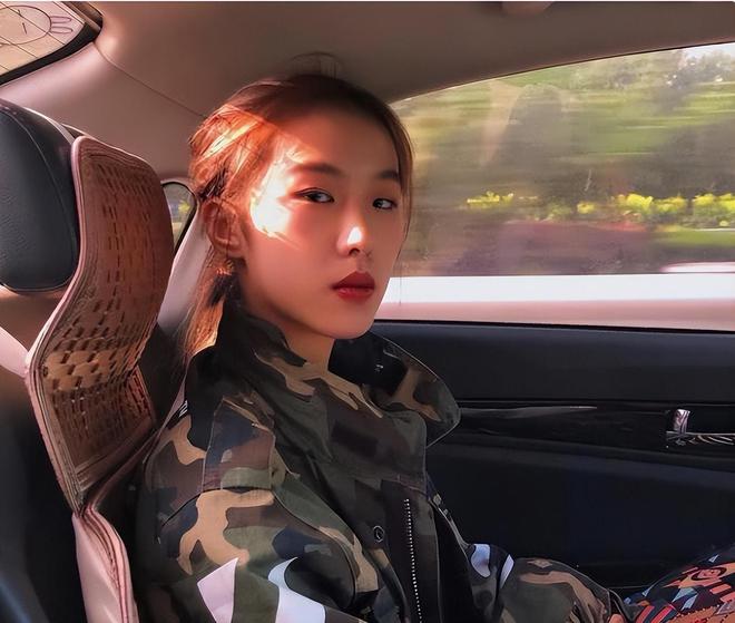易倍体育网站：辽宁第一巨婴喂饭穿衣不离妈日耗巨款仍不满足今竟变成这样(图3)