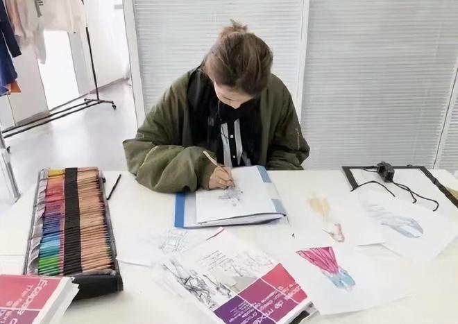易倍体育网站：辽宁第一巨婴喂饭穿衣不离妈日耗巨款仍不满足今竟变成这样(图19)