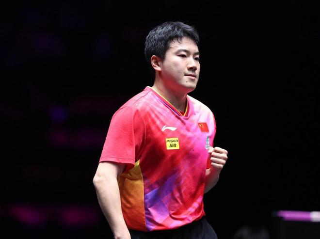 梁靖崑爆冷出局！2-0到2-3不敌老将！2号种子止步澳门赛8强(图2)