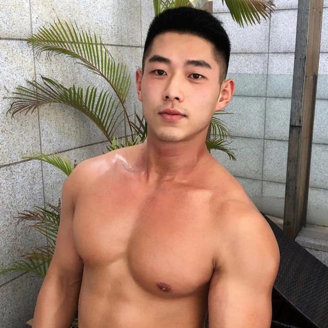 男生“短发”怎么剪才好看？试试这3款发型干净利落很帅气！(图3)