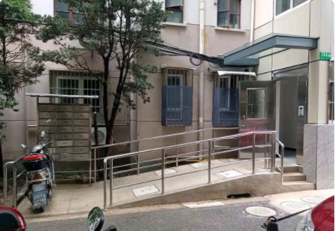加装电梯对一楼住户的影响及可能存在的风险。(图1)