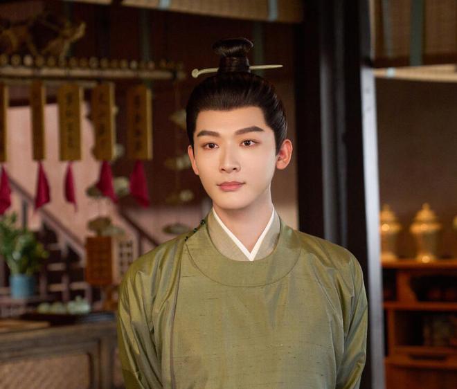 假头套和真发的区别？锦绣安宁男二一出场男主的发型就不顺眼了(图6)