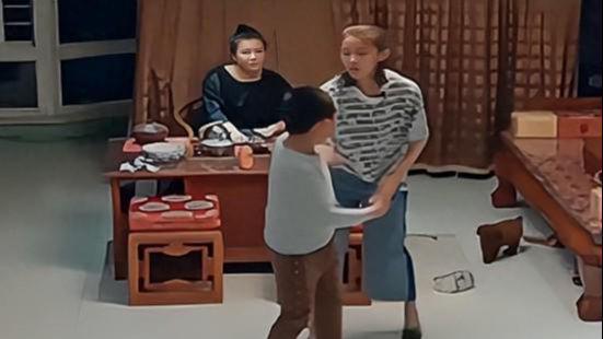 还记得《变形记》的刘思琦吗？16岁吃饭靠人喂如今竟成父母骄傲(图2)