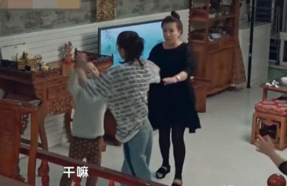 还记得《变形记》的刘思琦吗？16岁吃饭靠人喂如今竟成父母骄傲(图3)