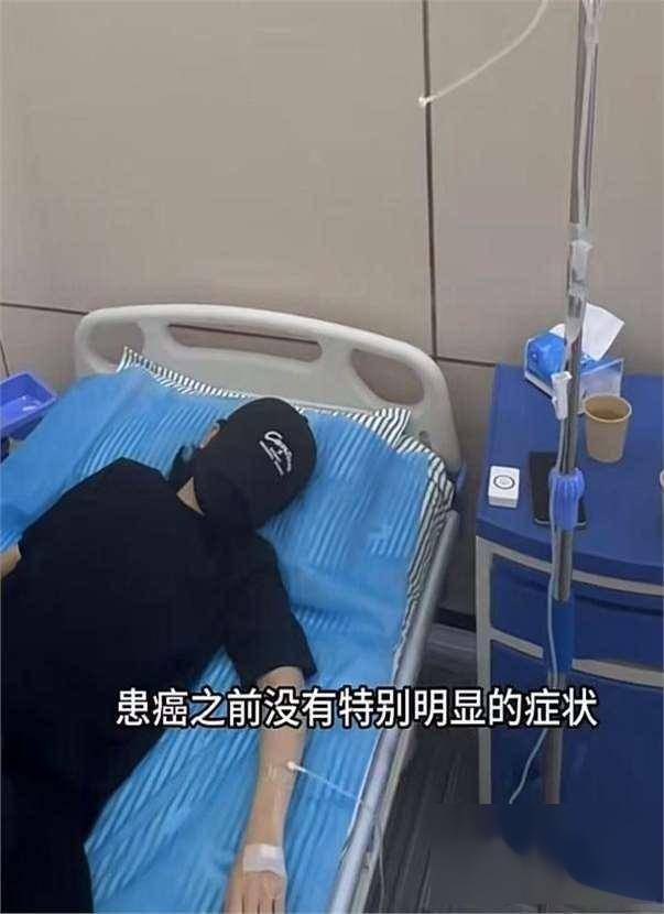 “咖啡”画作背后隐藏的秘密原来是润钇“硅爱智能”仿真人机器人(图14)