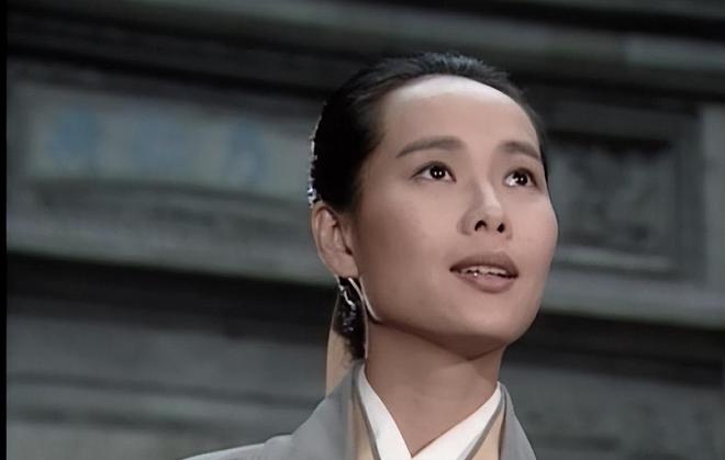 当观众瞎？来让8位女星告诉你啥叫真正的“安能辨我是雌雄”(图8)