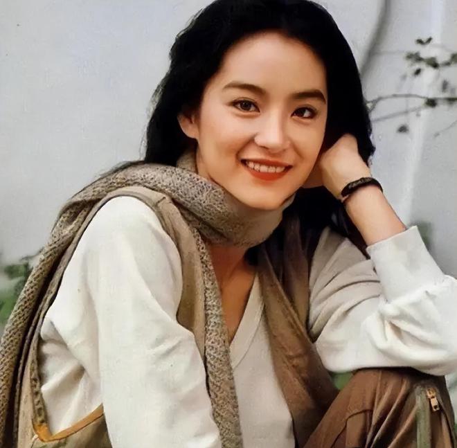 当观众瞎？来让8位女星告诉你啥叫真正的“安能辨我是雌雄”(图9)