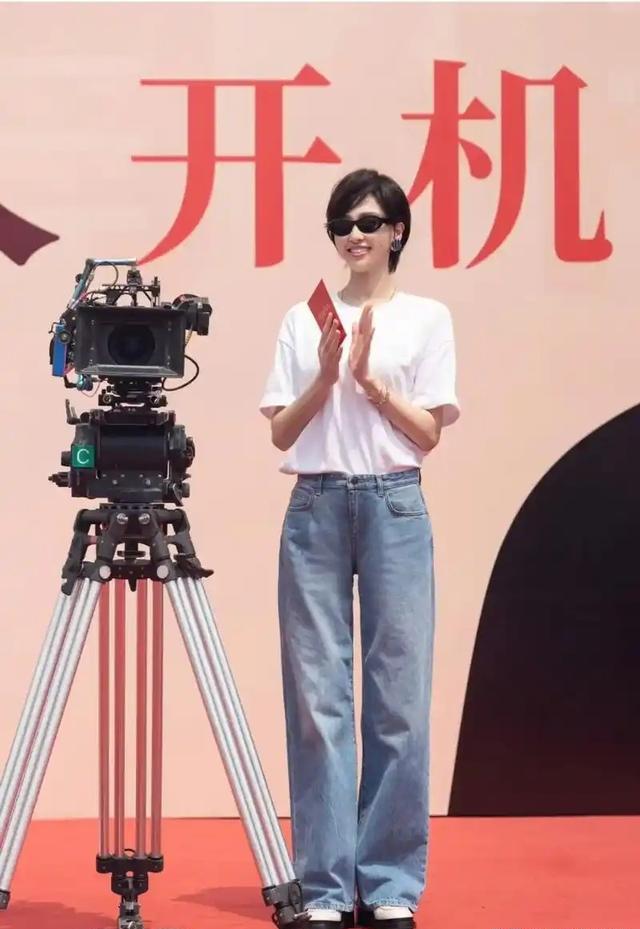 41岁唐嫣拍新戏戴假发被批不敬业！网友：好假不能剪短就别演(图3)