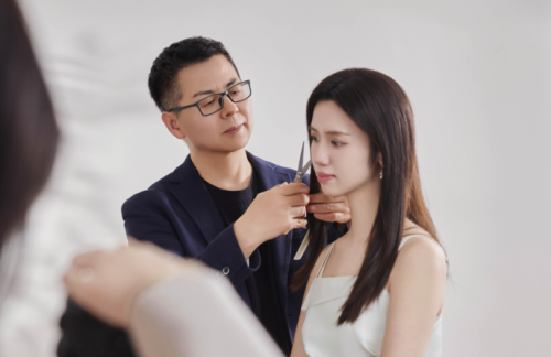 假发行业「双塔奇兵」：谈天艺术基因+发知发技术基底融合升级(图3)