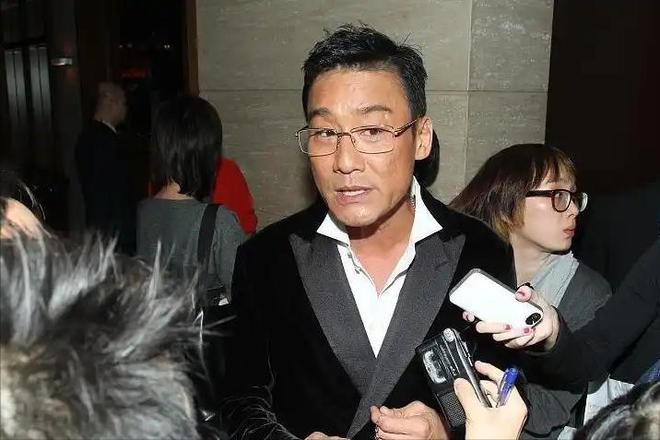 央妈对梁家辉的偏爱隔着屏幕都要溢出来了！每秒几百万他也值得(图8)