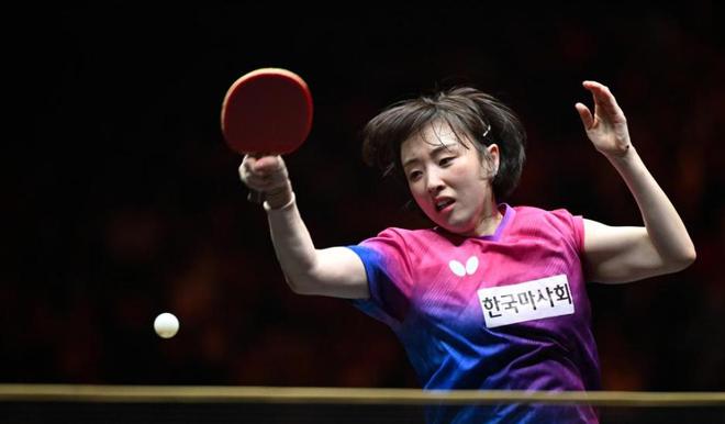 3-0！攻削大战蒯曼少年老成完胜韩国37岁老将晋级女单八强(图4)