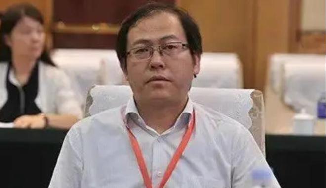 年仅52岁山西日报社干部张云去世亲友发声生前照片很憔悴！(图6)