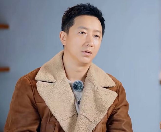 41岁韩庚忘戴假发参加节目头顶秃了一大片断崖式衰老引热议(图5)