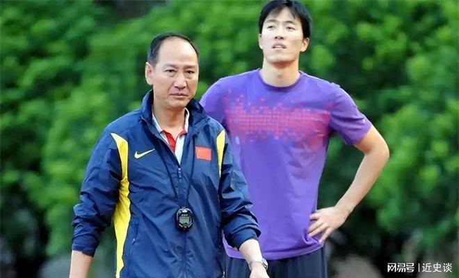 刘翔恩师孙海平现状：两省都给发工资每日2包烟70岁仍硬朗(图2)
