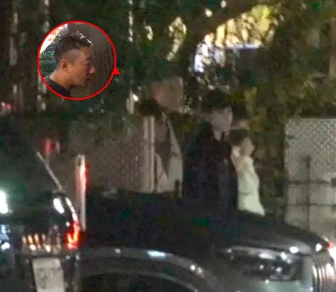 易倍体育网站：汪小菲带女儿吃人均千元法餐！小玥儿穿白衣太像大S头发浓又密(图2)
