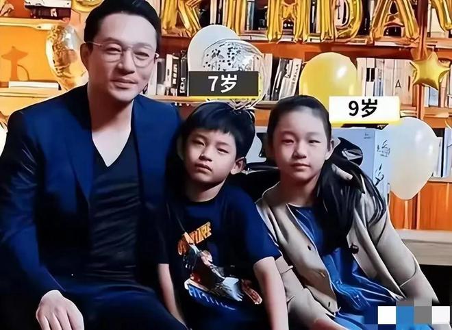 网友晒出马筱梅陪玥儿钓虾母女相处日常好暖玥儿高马尾清瘦了(图5)