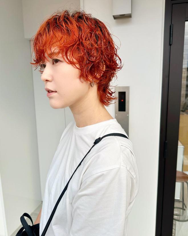 狼尾女士卷发打破常规的时尚革命让每个转身都成为高光时刻(图9)