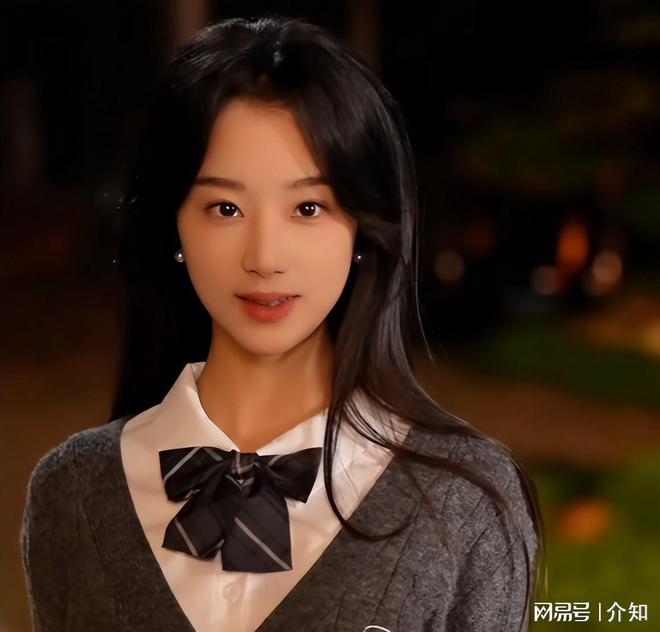 爱奇艺这天短剧女演员纷纷现出“原型”网友：治好了容貌焦虑(图3)