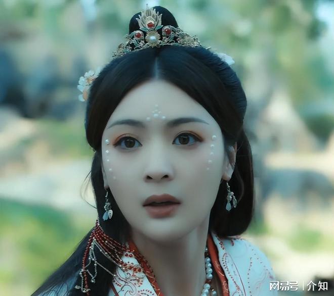 爱奇艺这天短剧女演员纷纷现出“原型”网友：治好了容貌焦虑(图9)