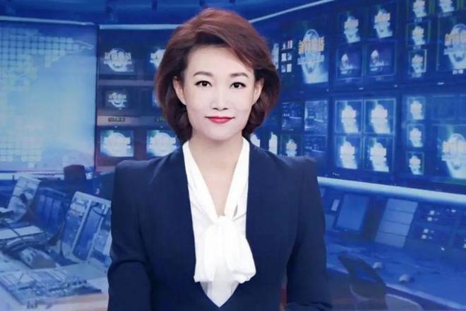 易倍体育网站：央视主持人李梓萌：假发出镜惊呆众人如今过得怎样？(图5)