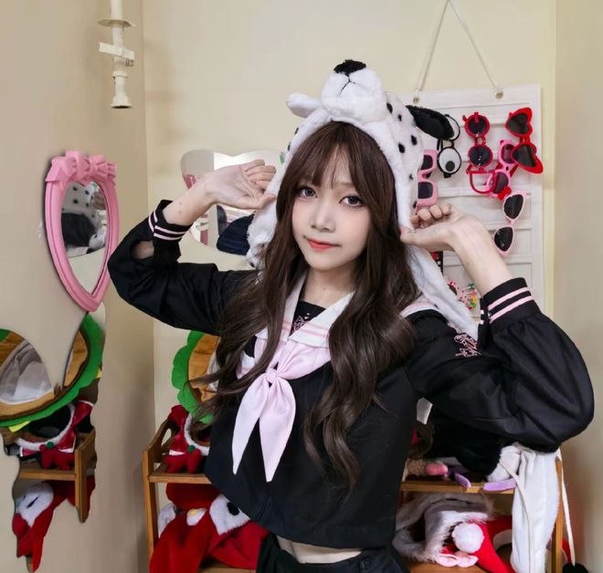 广东美女简小淇去世！仅21岁获校园十大歌手第一模样俊俏且酷(图6)