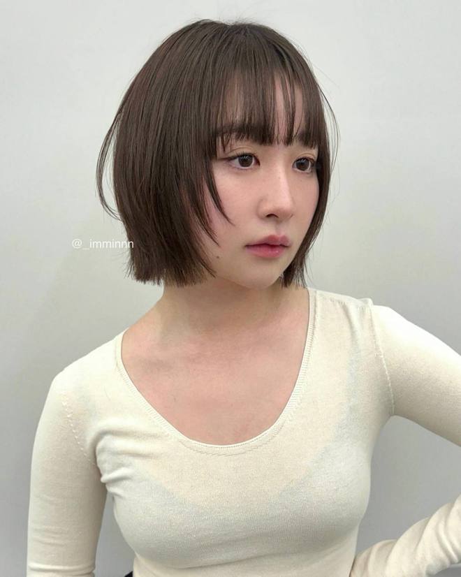 易倍体育网站：拒绝千篇一律这些短发造型让你美出新高度(图11)