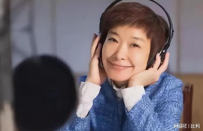 王雪纯：父亲是中央电视台台长自己是才女为何结婚30年无子女(图15)