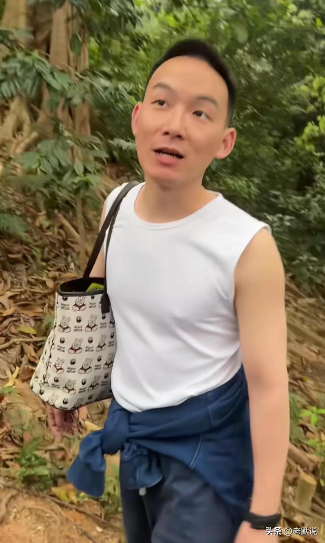 郑琴开始反击了！账号发多个谢浩男一手强调经常给儿子打钱(图10)