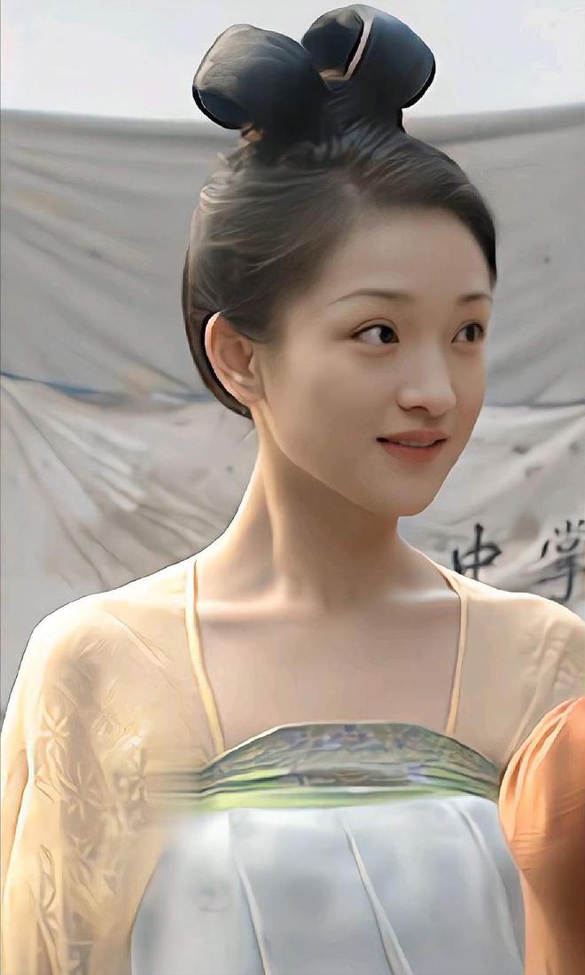 易倍体育网站：无滤镜后刘德华满脸褶苏有朋大姨相张雨绮“扭曲脸”忍不了(图2)