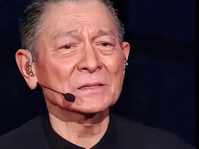 易倍体育网站：无滤镜后刘德华满脸褶苏有朋大姨相张雨绮“扭曲脸”忍不了(图14)