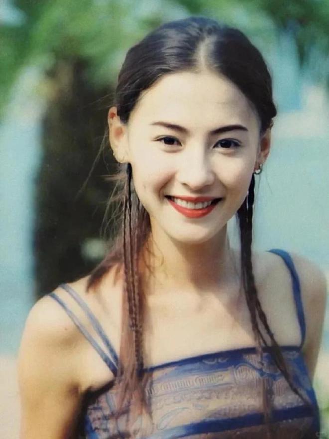 易倍体育网站：无滤镜后刘德华满脸褶苏有朋大姨相张雨绮“扭曲脸”忍不了(图22)